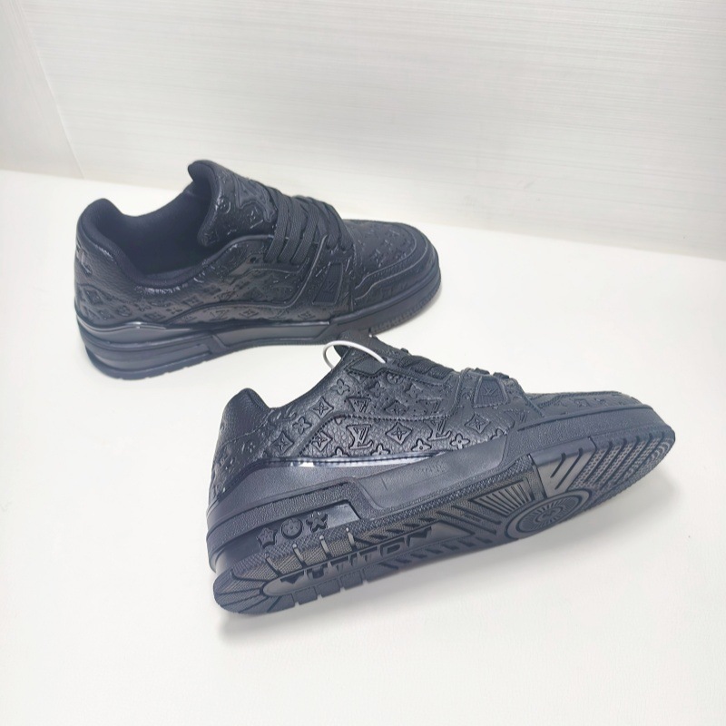 Designer Shoes 2025 Korean version trendy brand casual sports fashion versatile lightweight anti-slip fashion light luxury breathable board shoes free