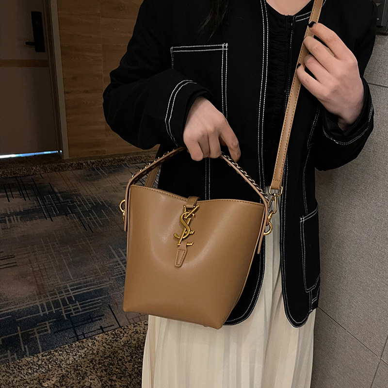 hot free shipping designer Cross Body bag for woman fashion Letter bucket Casual handbag vintage shoulder black brown khaki
