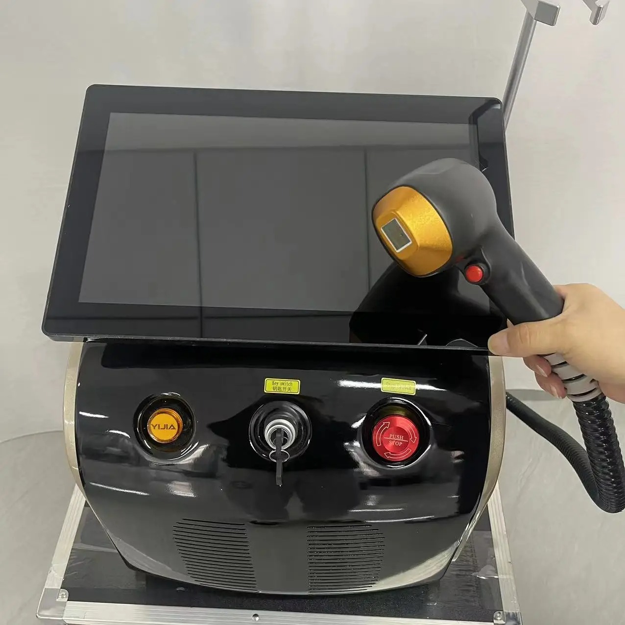 808nm Diode Laser Hair Removal Device Suitable for Men and Women Full Body Hair Removal Freezing Point Cooling Technology