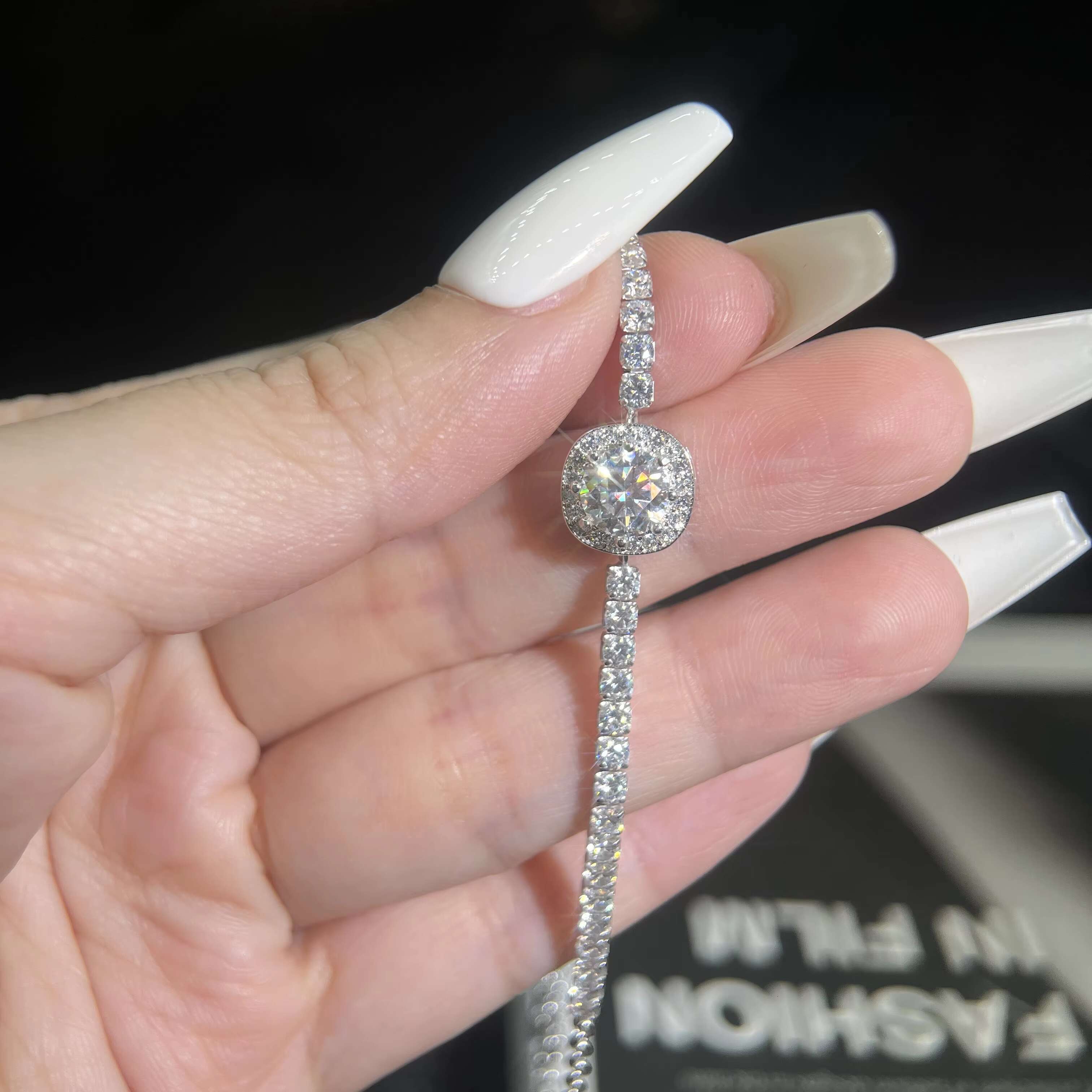 Wholesale S925 Sterling Silver VVS 1ct D Color Moissanite Diamond Tennis Bracelet for Women Wedding Engagement Fine Jewelry