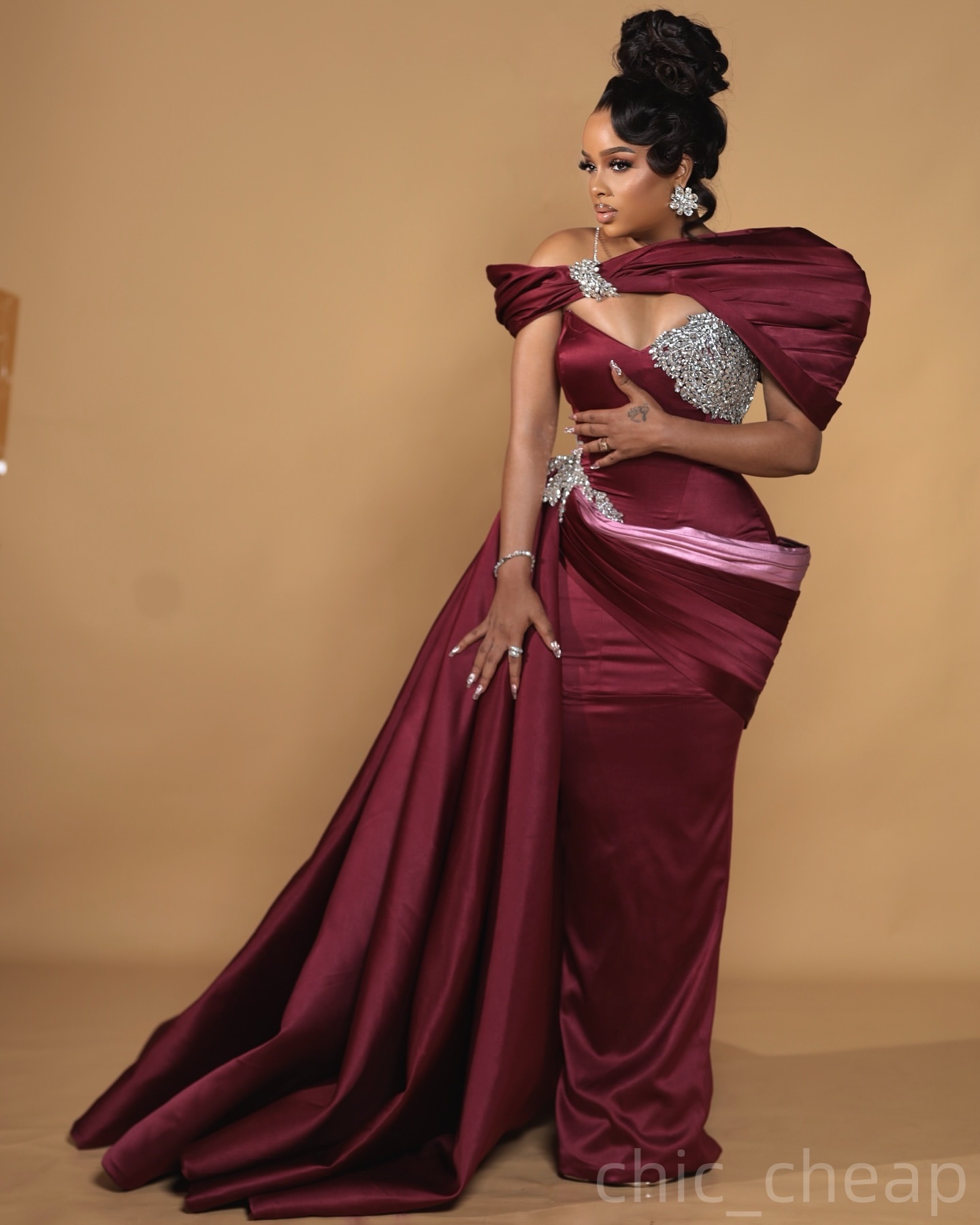 Burgundy Sheath Prom Dresses 2025 Crystals Satin Spaghetti Evening Formal Party Second Birthday Engagement Gowns Plus Size Dress For Special Occasions