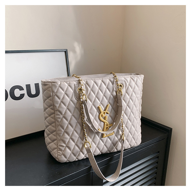 new free shipping designer Cross Body bag for woman fashion Chains flap outdoor handbag casual classic shoulder bag black white green pink