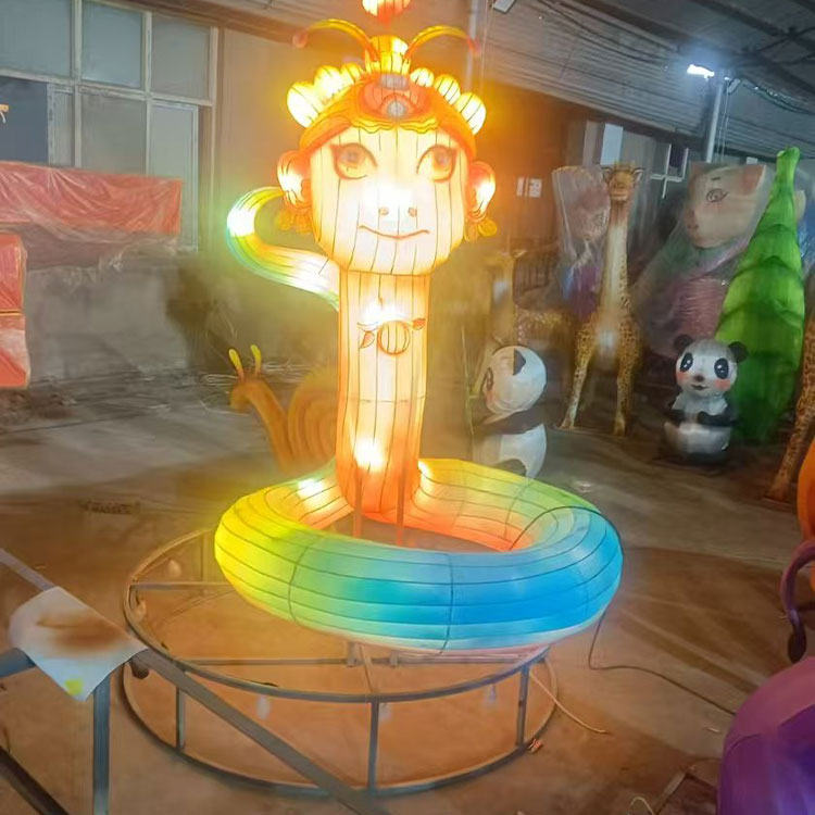 Animal-Themed Outdoor Illumination Pieces for Residential Landscaping