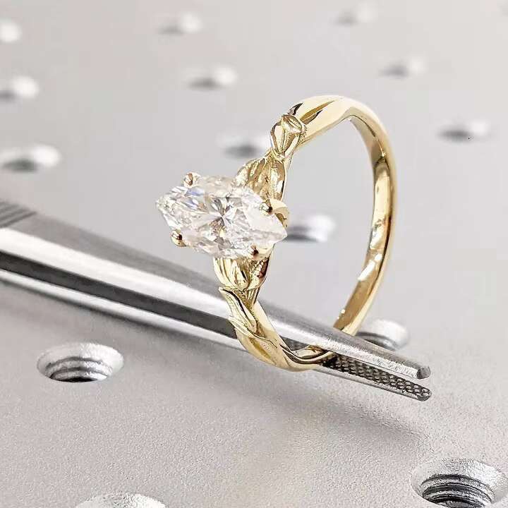 Unleash Your Sparkle Elisa Wholesale Presents VVS Moissanite Diamond Rings 10K 14K 18K Real Yellow Gold Engagement Wedding