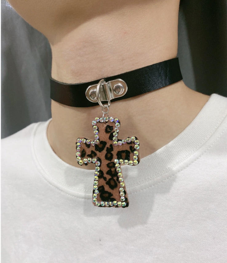 Choker 3PCS/LOT White Color Y2K hip-hop Rock Contrast Fluorescent Alien Pendant pink Chain Necklace
