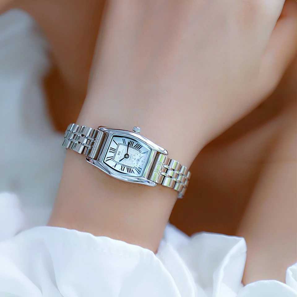 Womens Fashion High Quality Retro Leather Strap Quartz Watch for Women Small Square Dial Ladies Waterproof Clock XJ250612