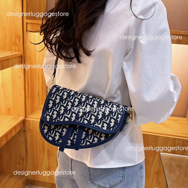 designer High-End Bag for Women Old Flower 2025 New Model Saddle Embroidery D Brand Underarm Shoulder Crossbody Bag Retro Fashion Trend