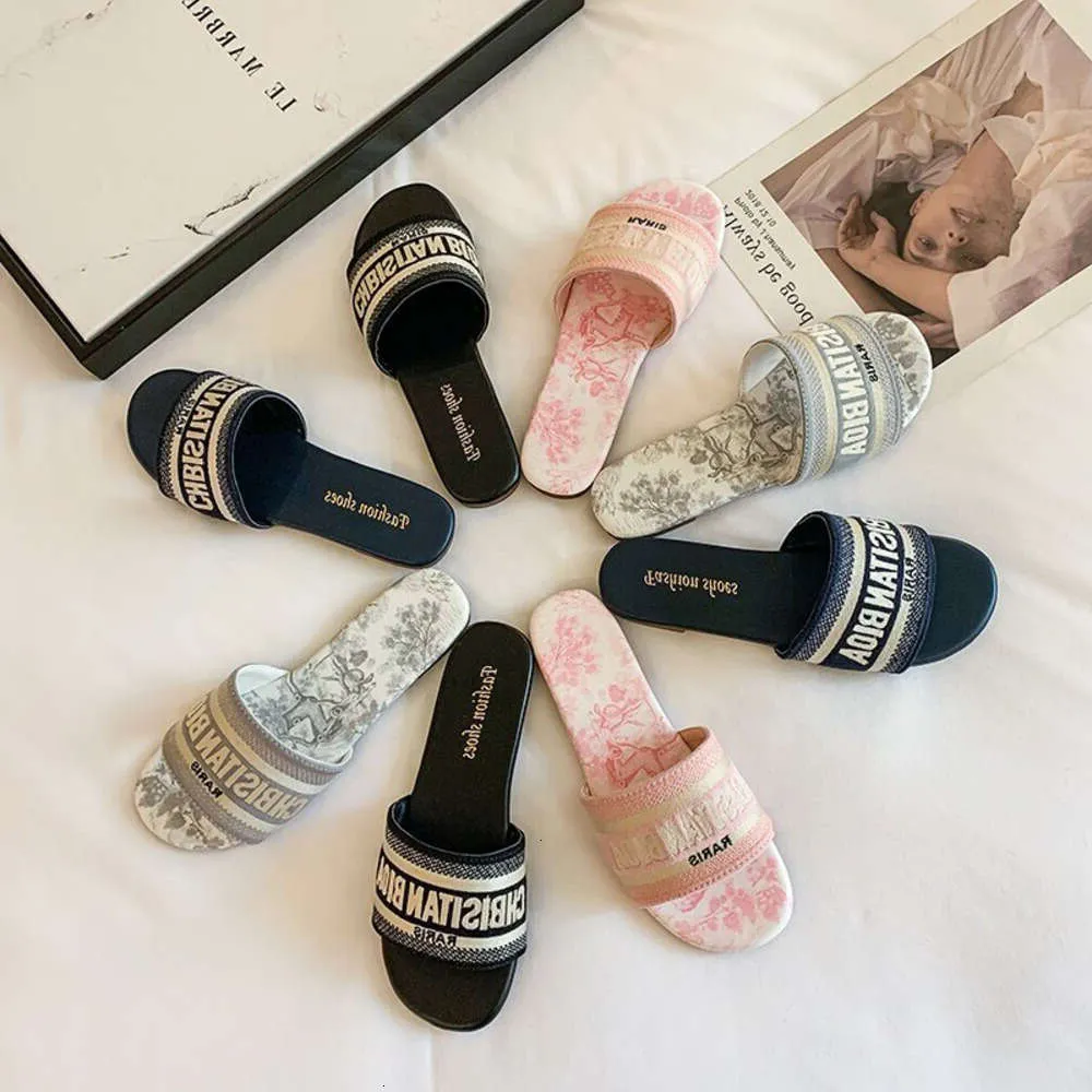 designer sandals Free shipping 2025 new designer slippers flat slides for womens sandals girl blue pink fashion embroidery slipper outdoor dh3474026