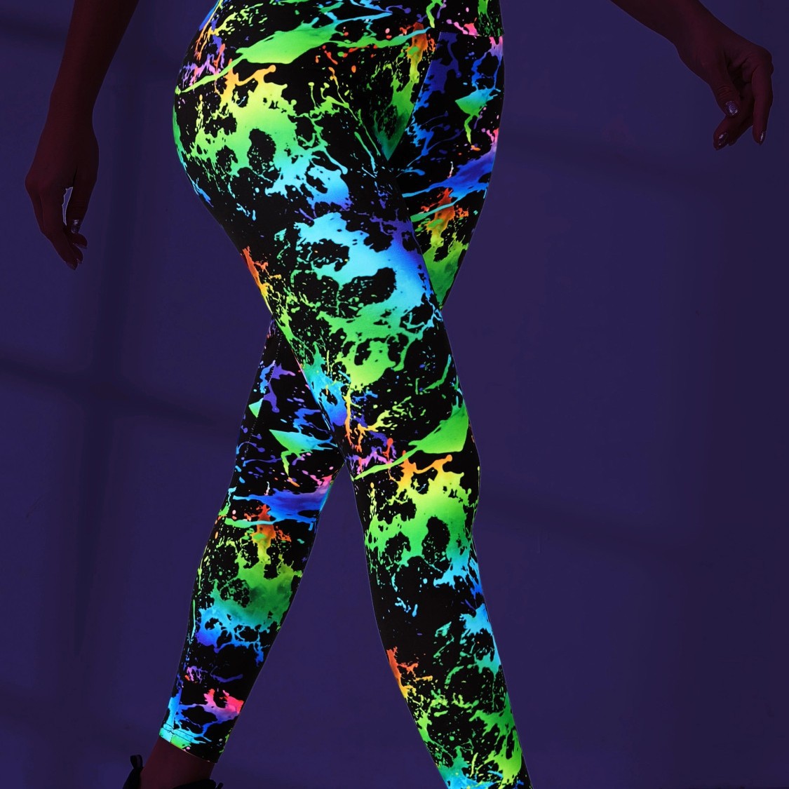 Nude-Colored Athletic Leggings with Lifting Effect Suitable for Gym