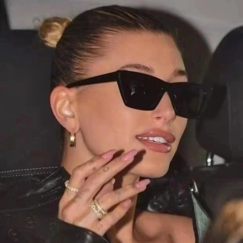 Designer Sunglasses for women cat eye full frame Classic Eyeglasses square frame Outdoor Beach Sun Glasses For women