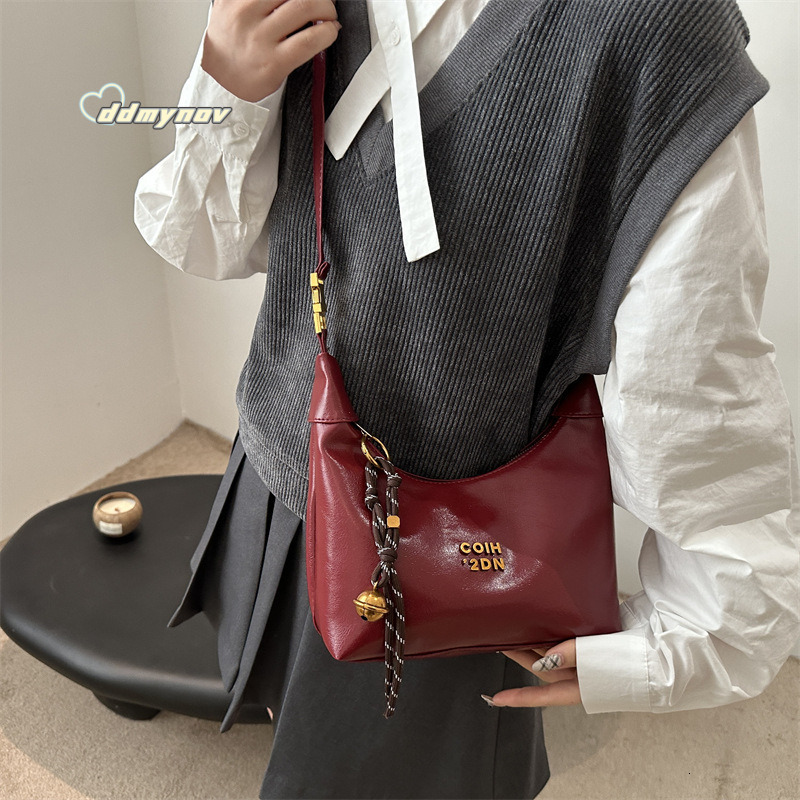 Minimalist Fashion Single Shoulder for Women 2025 Spring Summer New Korean Casual Crossbody Bag Unique Ins Style Handbag ddmynov ddmynov