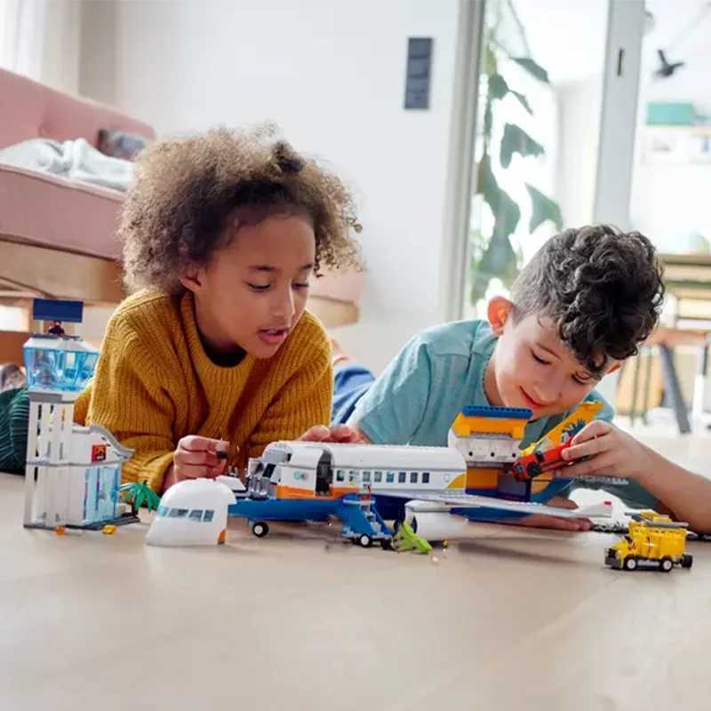 Compatible Brands Brick Sets City Series Building Blocks Passenger Airplane Airport Terminal MOC Toys for Kids Gift L250610