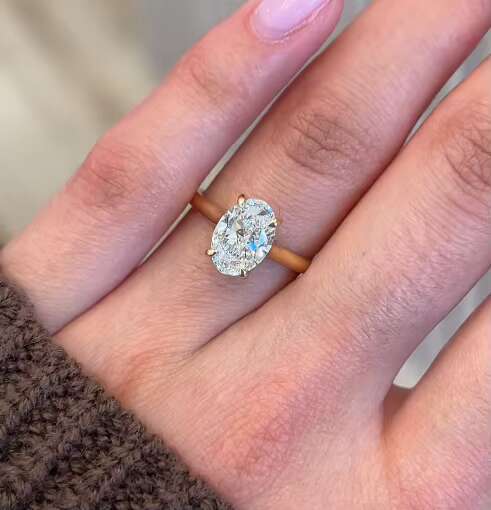 Classic Women Jewelry 6*8 Oval Shaped 925 Sterling Silver VVS Moissanite Engagement Ring Oval Cut for Women