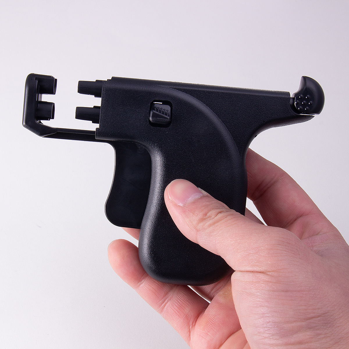 Ear piercer can only be used for 4mm head ear studs They are fast easy to operate and the product can be reused, Plastic