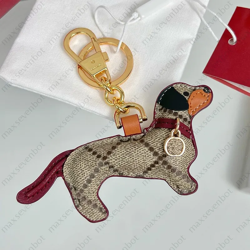 Animals Designer Bag Charm Cute Dog Cat Full Letters Luxury Keychain Women Mens Key Chain Fashion Keyring Purse Charm