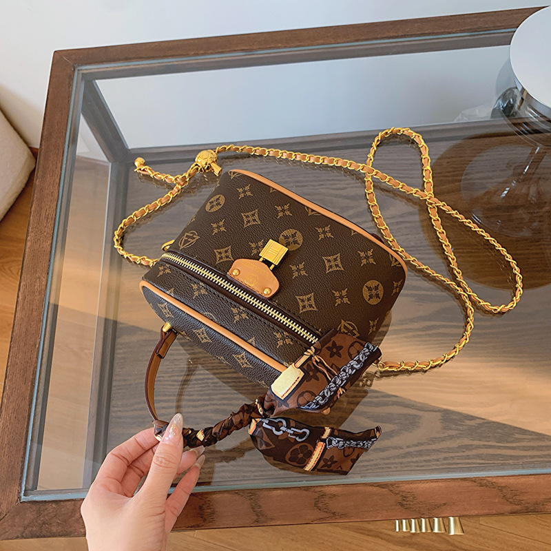 designer High-end Vintage Box Bag Bucket Bag Summer 2024 New Trend Popular Crossbody Small Bag for Women