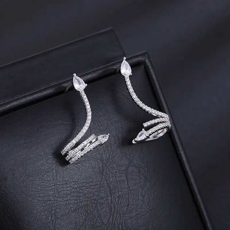 JWER New Exquisite Rhinestone Shiny Zircon Snake Earrings Stud for Ladies Girls with Ear Clip Trendy Street Party Jewelry Gifts XJ250612