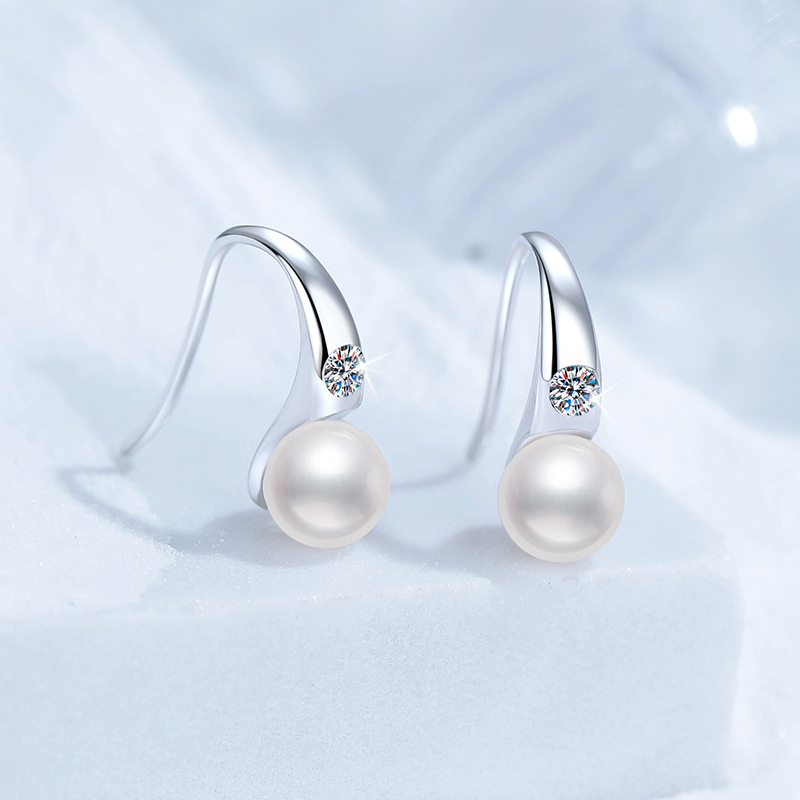 Best-Selling Cross-Border Moissanite Stud Earrings, S925 Sterling Silver Women's Elegant and Versatile Freshwater Pearl Earrings, High-End Fashio