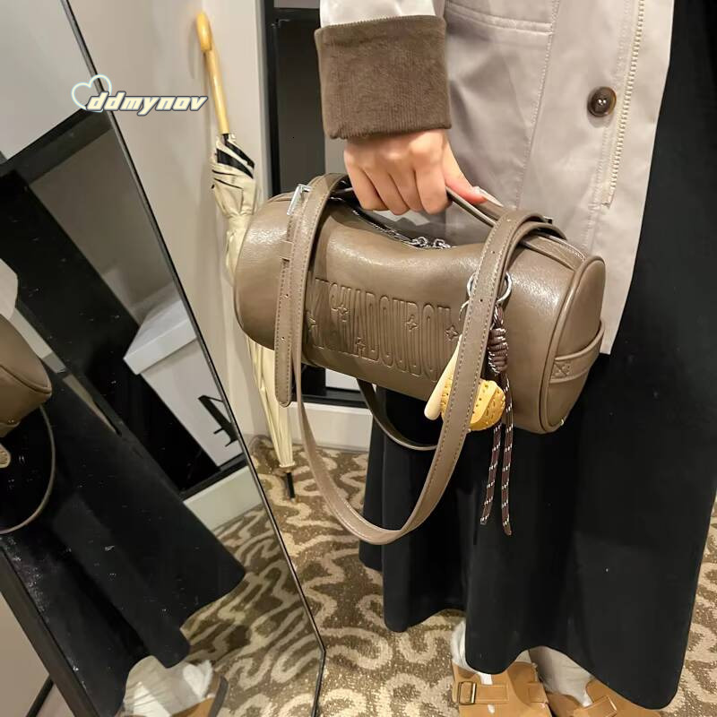 Multifunctional Cylinder Shaped Shoulder Bags For Women 2024 Winter Latest Designer Handbags Luxury Cross Body Bag With Pendant ddmynov