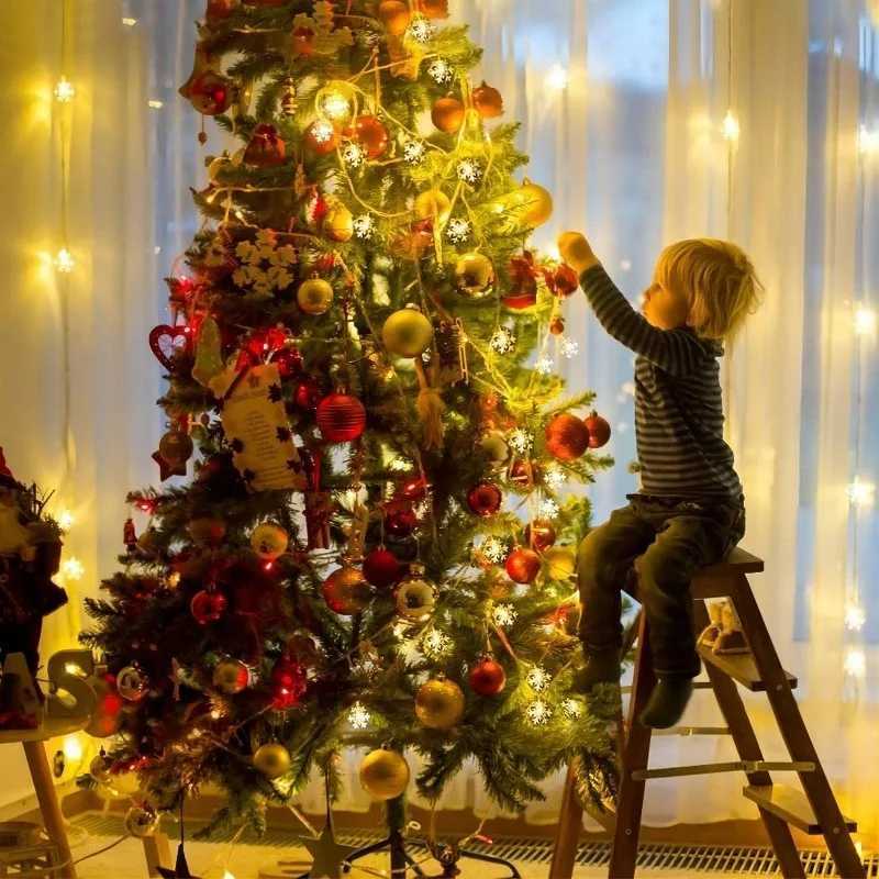 10/20/80Leds Snowflake String Garland Fairy Lights USB/Battery Powered Christmas Tree Holiday New Year Bedroom Decoration Lamps XJ250612