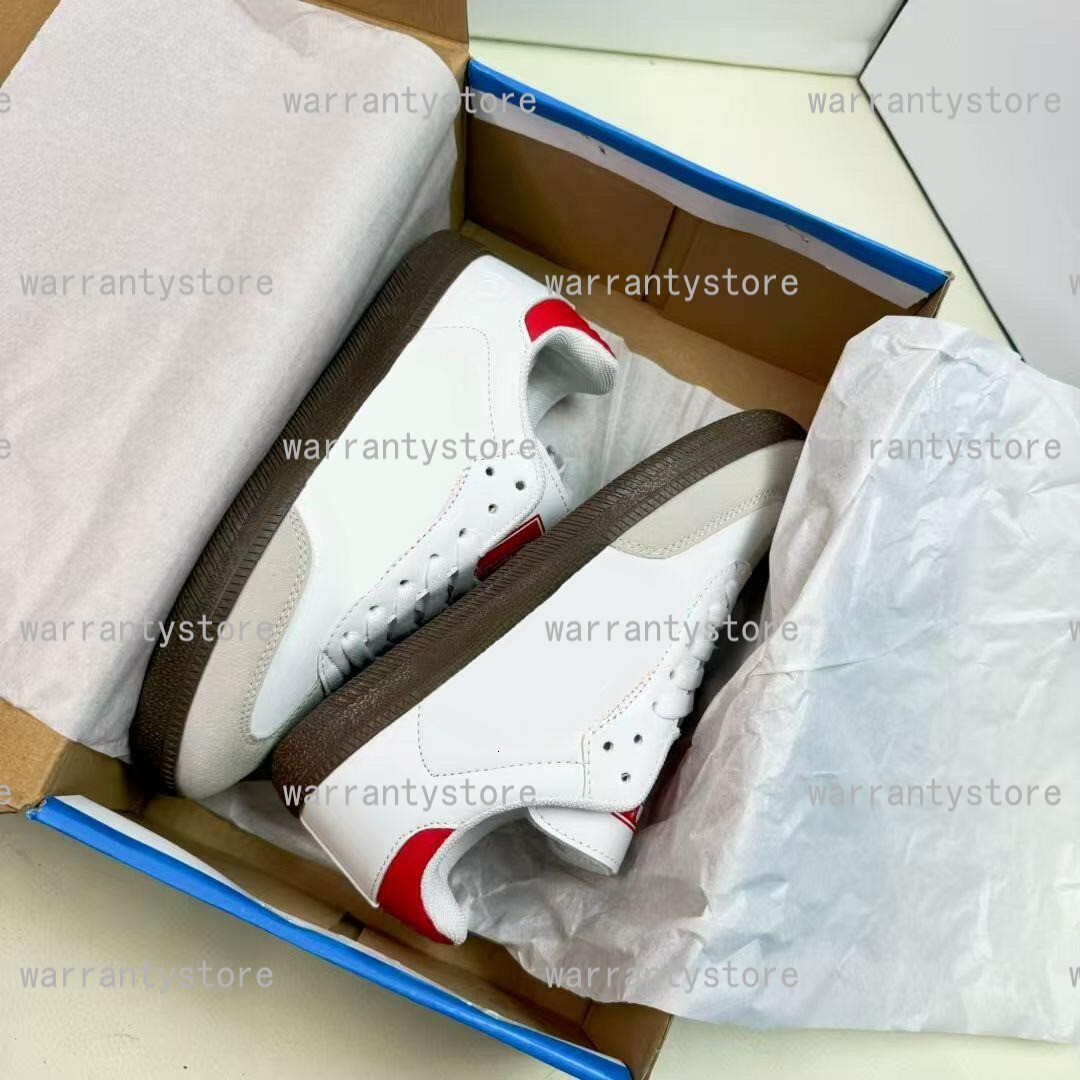 Designer running shoes men women triple white black mens womens trainers outdoor sports platform shoe flat walking jogging sneakers