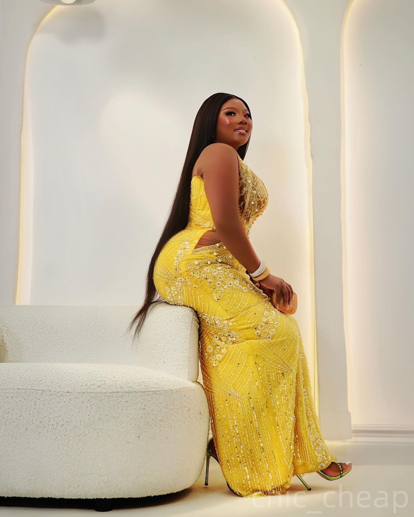 Yellow Sheath Prom Dresses 2025 Illusion Pearls Sequined Evening Formal Party Second Birthday Engagement Gowns Plus Size Dress For Special Occasions
