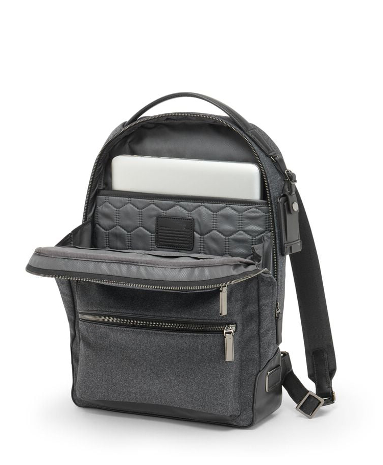 Ergonomic Adjustable Strap Daypack Offering Excellent Durability And Spacious Storage Capacity