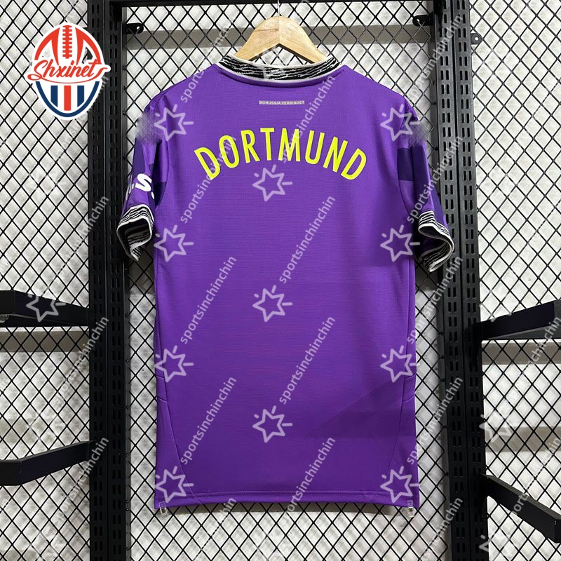 No. 11 of Club World Cup in the 25-26 season. Niklas SuleDonyell MalenGregor KobelYoussoufa Moukoko adult short-sleeved casual football jersey This ba