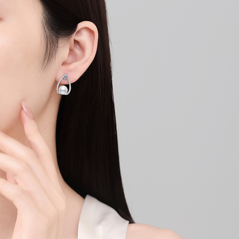 Best-Selling Cross-Border Pearl Stud Earrings, S925 Sterling Silver French Design Moissanite Studs, High-End Fashion Women's Earrings Wholesale