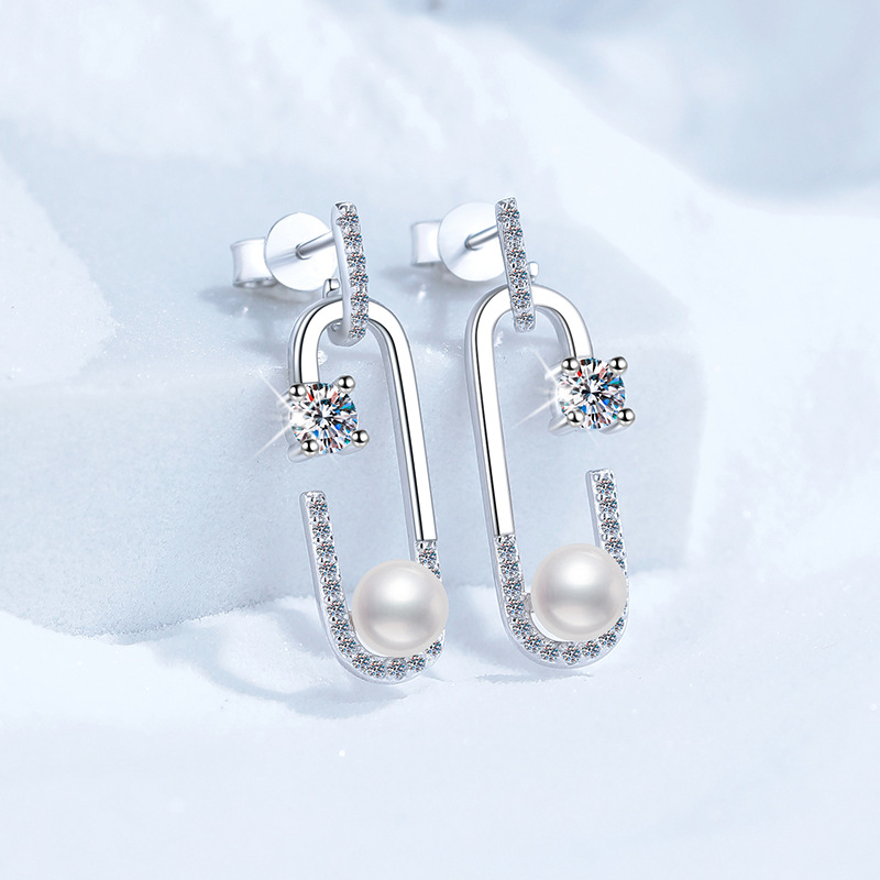 S925 Sterling Silver Stud Earrings with Moissanite and Natural Freshwater Pearls, High-End Personalized Earrings, Women's Fashion Stud Earrings, 