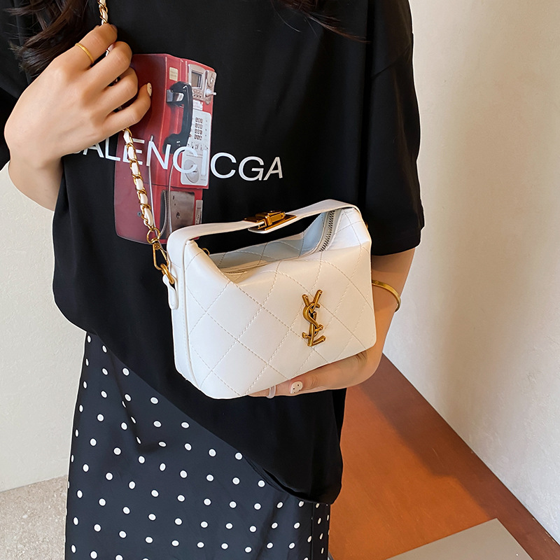 Fashion Quilted Diamond Pattern Chain Strap Shoulder Bag New Arrival Top Handle Square Bag Minimalist Design Crossbody Bag