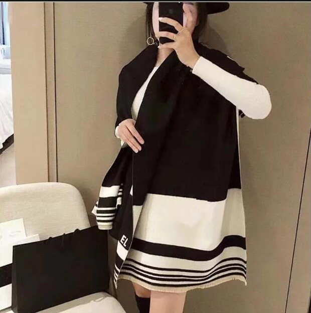 2024 Classic Designer Scarf Womens Winter Warmth Thickened Long Scarf Cashmere Wool Double sided Dual purpose Neck Size With Box