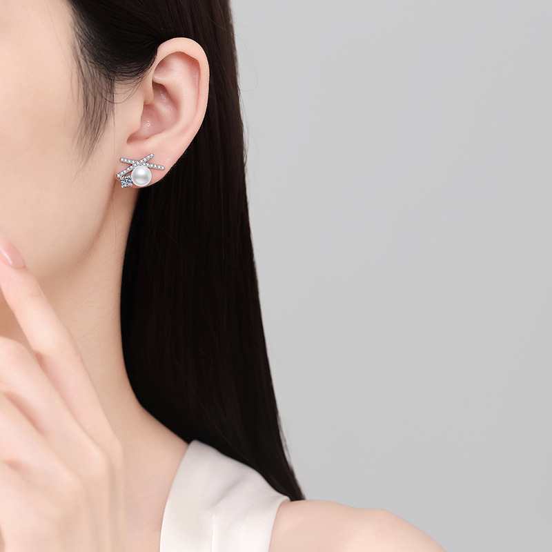 S925 Sterling Silver Stud Earrings, Women's Butterfly X-Shape D-Color 60-Point Moissanite, Freshwater Pearl Studs, Fashion High-End Earrings