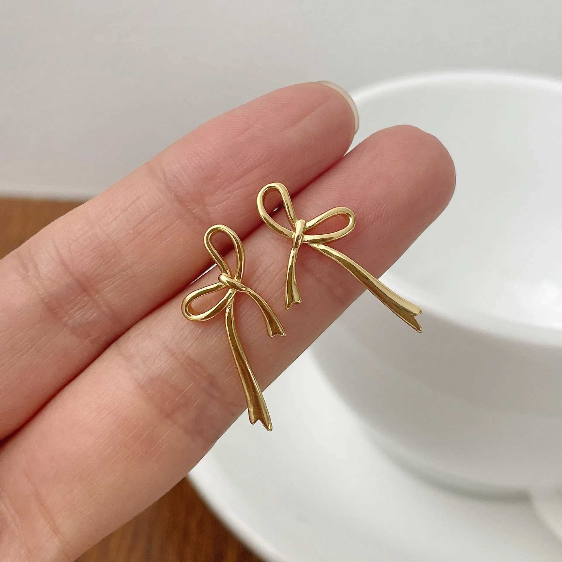 18K Gold Plated Y2K Bow Earrings For Women Stud Nail Fashion Cute Jewelry Piercing Ear Accessories Christmas Gift Aretes M250613