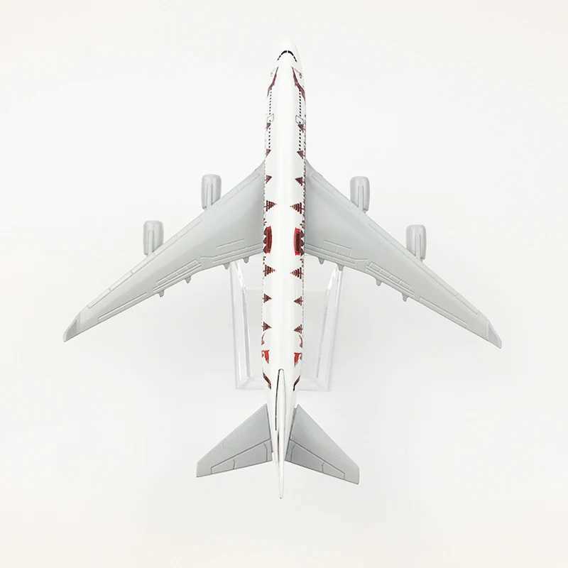JASON TUTU 16cm Thai Dragon Boat Boeing 747 Airplane Model Airplane Diecast Metal 1/400 Scale Planes L250612