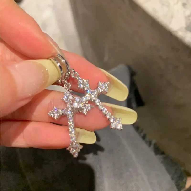 Y2K Gothic Rhinestone Cross Earrings Kpop Shiny Zircon Cross Drop Earring for Women Grunge Egirl Earrings Jewelry Accessories XJ250612
