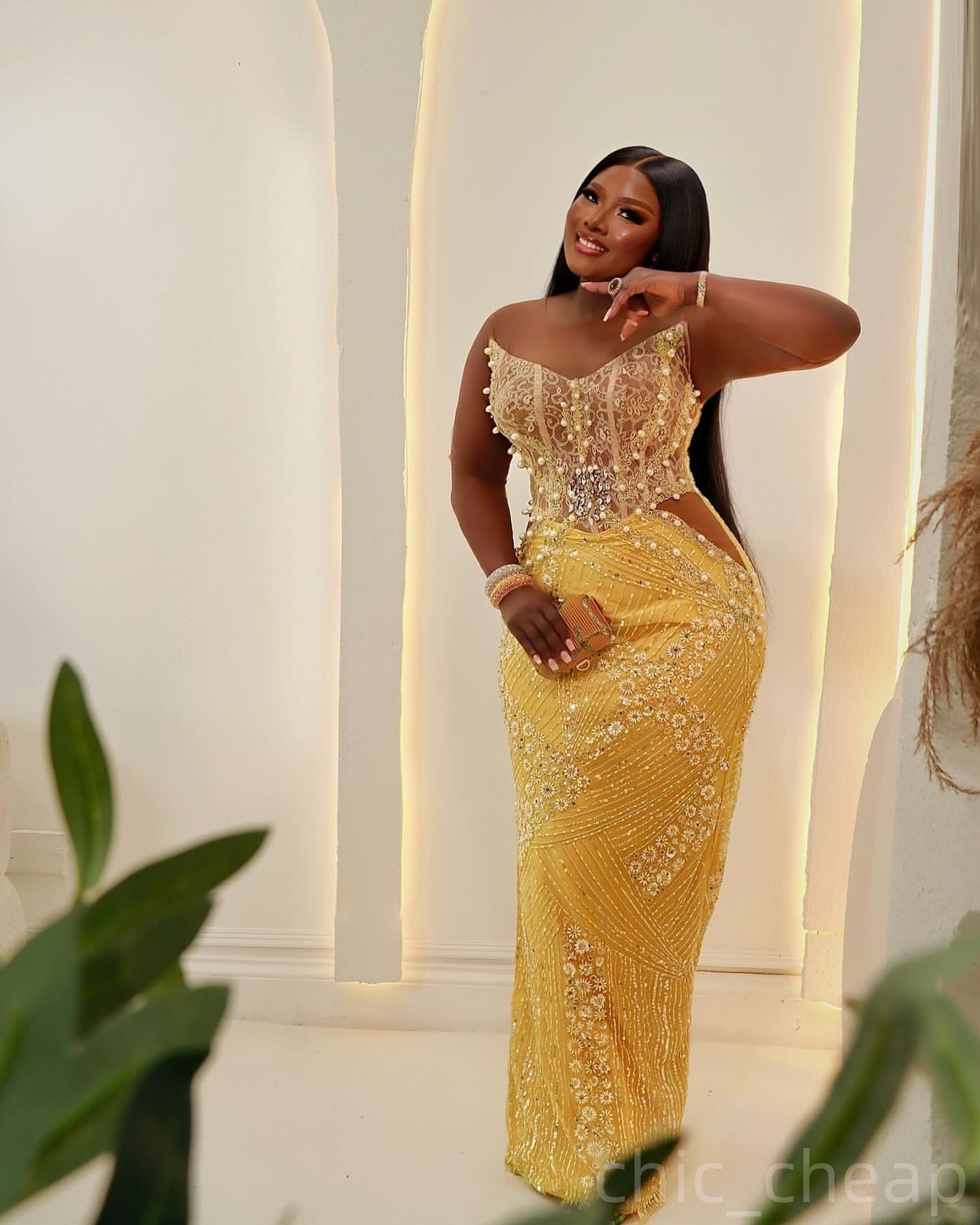 Yellow Sheath Prom Dresses 2025 Illusion Pearls Sequined Evening Formal Party Second Birthday Engagement Gowns Plus Size Dress For Special Occasions