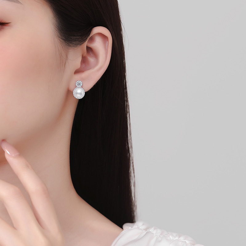 S925 Sterling Silver Stud Earrings, Women's 20-Point Moissanite Earrings, Princess Style Round Cluster Freshwater Pearl Studs, High-End Fashion E