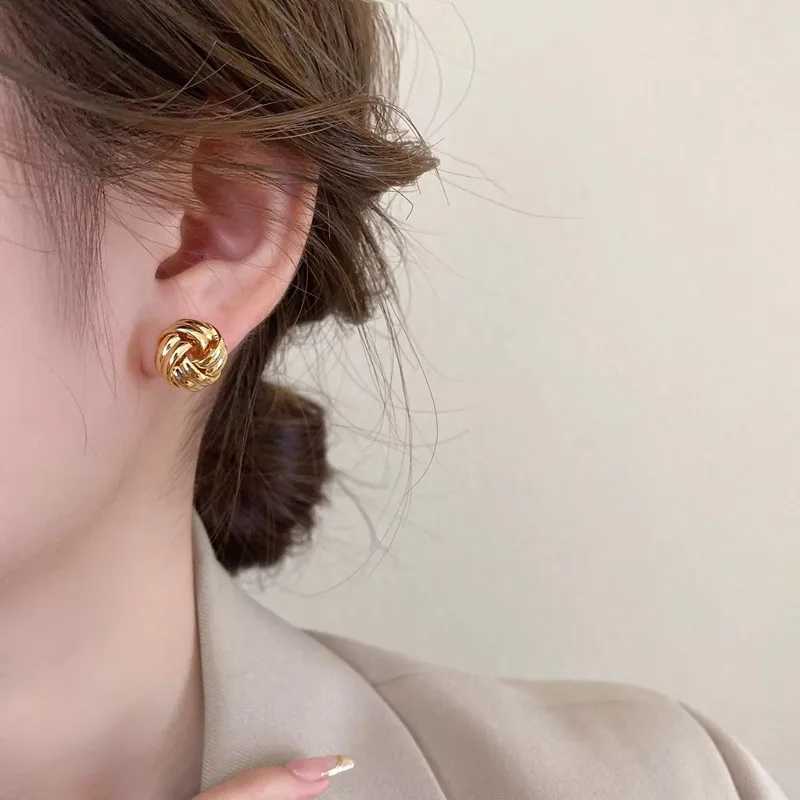 New Hiphop Punk Metal Twist Knit Knot Ball Stud Earring for Women Gold Color Female Twine Ear Jewelry Christmas Gift Brincos M250613