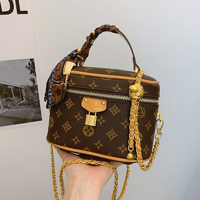 designer Women's Bag 2024 Autumn New High-end Fashion Printed Box Bag Bucket Bag Cross-border Small Lock Crossbody Makeup Bag