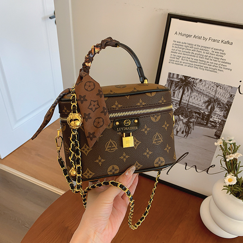 designer High-end Vintage Box Bag Bucket Bag Summer 2024 New Trend Popular Crossbody Small Bag for Women