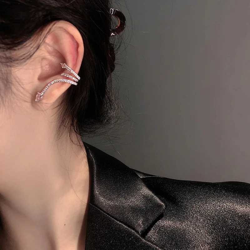 JWER New Exquisite Rhinestone Shiny Zircon Snake Earrings Stud for Ladies Girls with Ear Clip Trendy Street Party Jewelry Gifts XJ250612