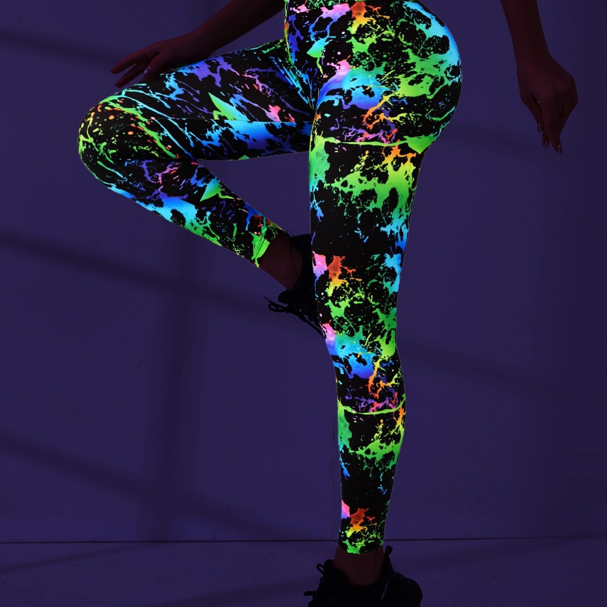 Nude-Colored Athletic Leggings with Lifting Effect Suitable for Gym