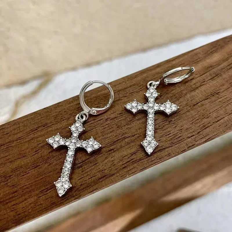 Y2K Gothic Rhinestone Cross Earrings Kpop Shiny Zircon Cross Drop Earring for Women Grunge Egirl Earrings Jewelry Accessories XJ250612