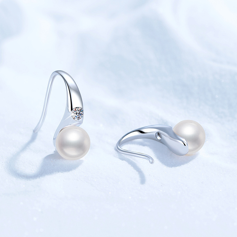 Best-Selling Cross-Border Moissanite Stud Earrings, S925 Sterling Silver Women's Elegant and Versatile Freshwater Pearl Earrings, High-End Fashio