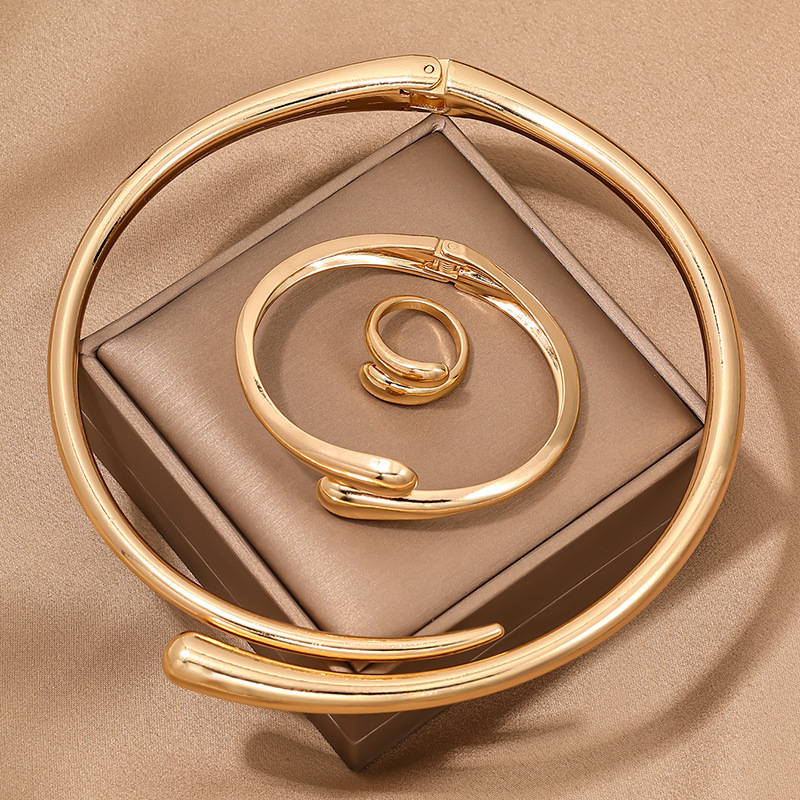 High Quality Leopard Gead Open Bracelets Gold Color Bangle For Women Fashion Jewelry Sets LB039 240923
