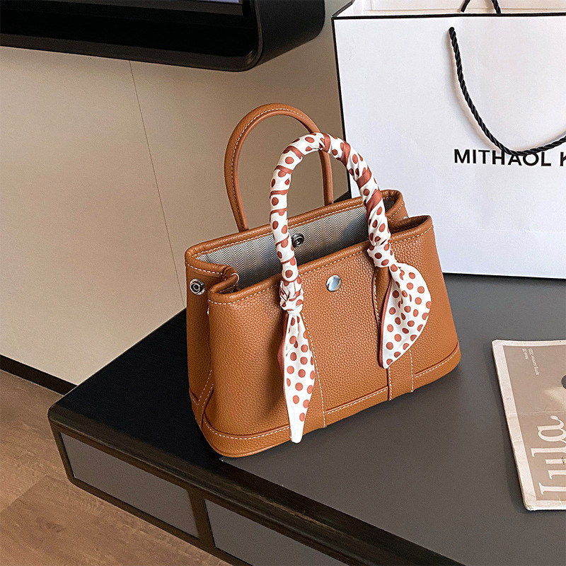 Free Shipping 2025 Summer New Designer Bag Women's Bag Middle Bag Single Shoulder Handbag Multi Functional Fashion High Quality Shopping Bag