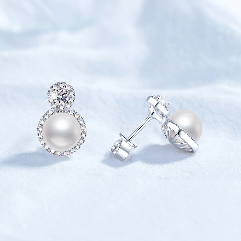 S925 Sterling Silver Stud Earrings, Women's 20-Point Moissanite Earrings, Princess Style Round Cluster Freshwater Pearl Studs, High-End Fashion E