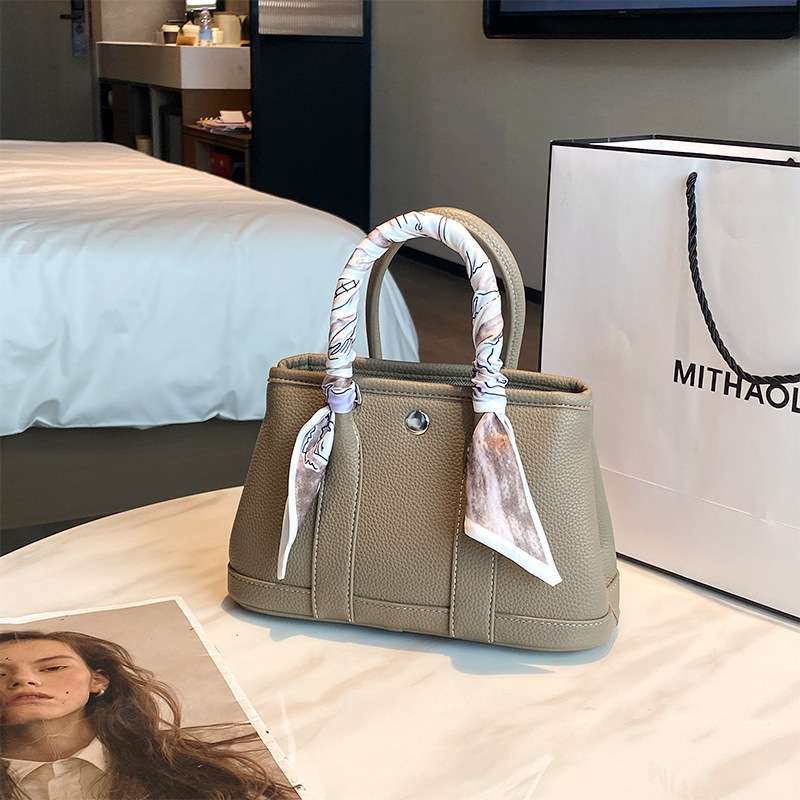 Free Shipping 2025 Summer New Designer Bag Women's Bag Middle Bag Single Shoulder Handbag Multi Functional Fashion High Quality Shopping Bag