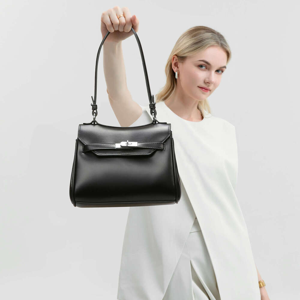 Women's Bags Designer Crossbody New Hot-Selling Fashion Simple Large Capacity Underarm High-Quality Women's Commuter Bag